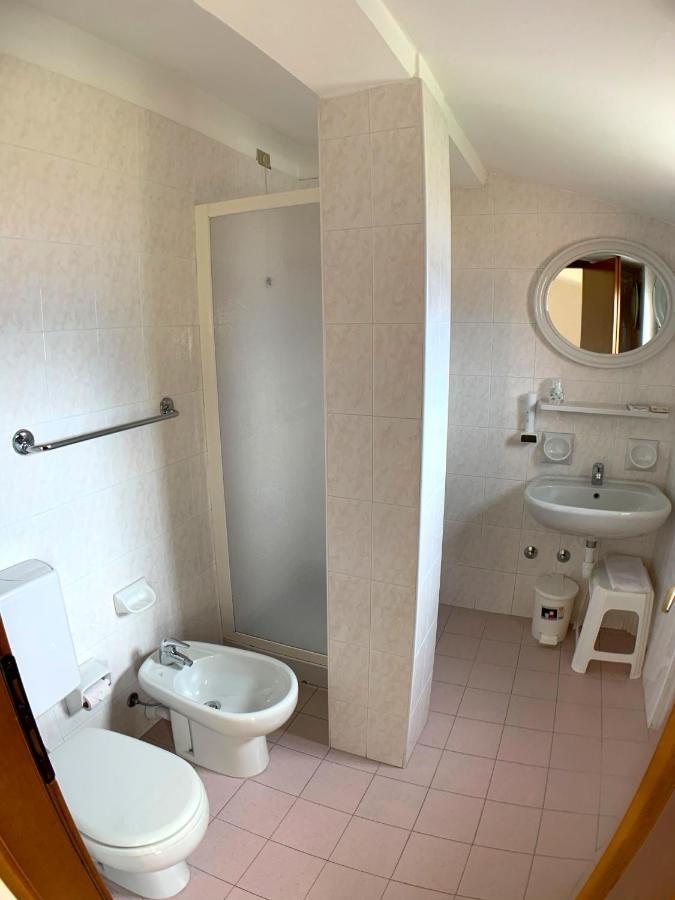 Hotel Sorriso Brenzone sul Garda Buitenkant foto