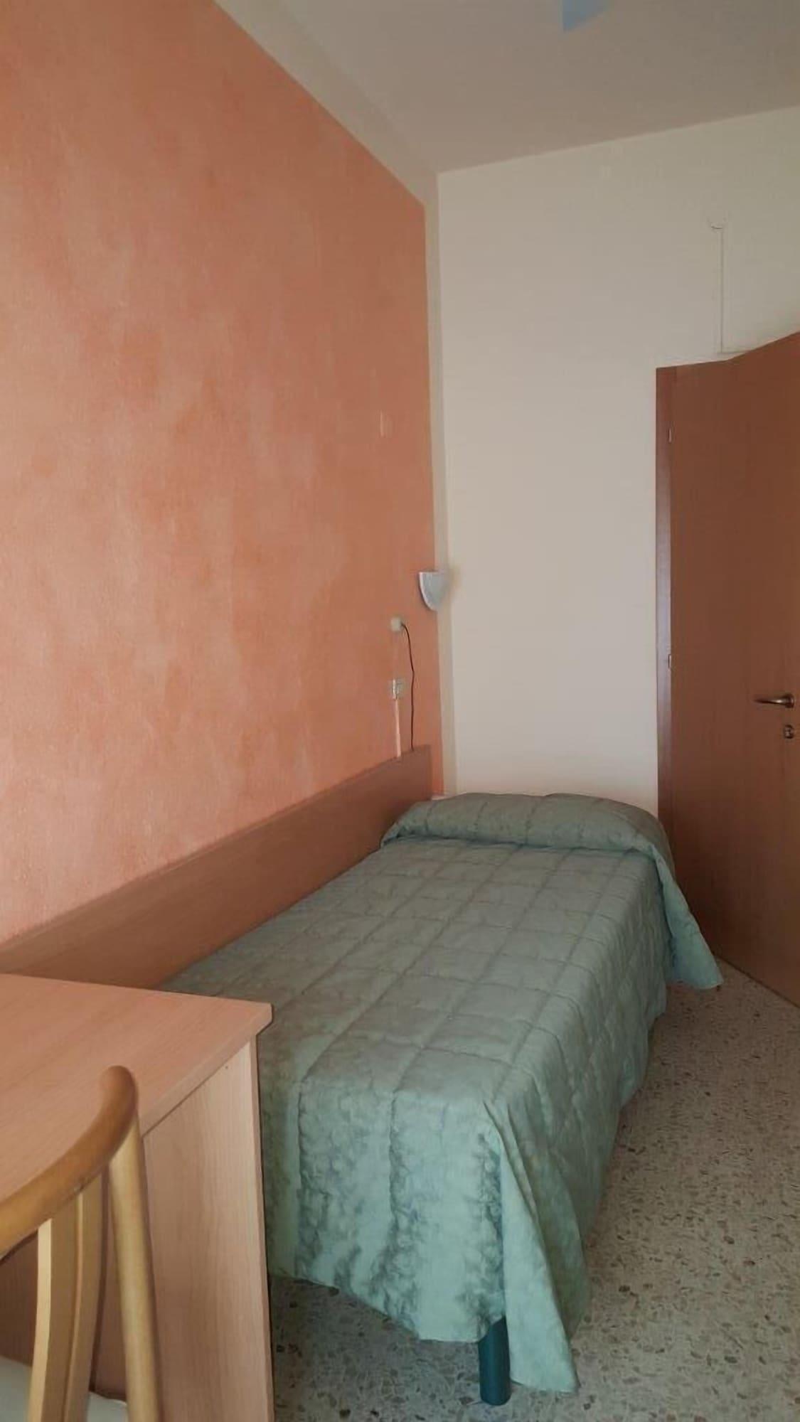 Hotel Sorriso Brenzone sul Garda Buitenkant foto