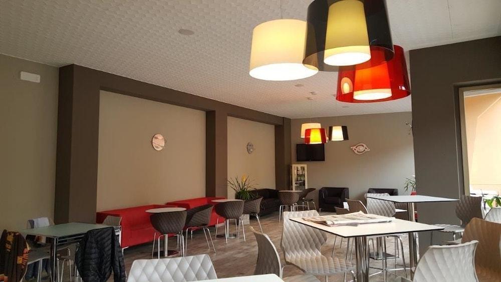 Hotel Sorriso Brenzone sul Garda Buitenkant foto