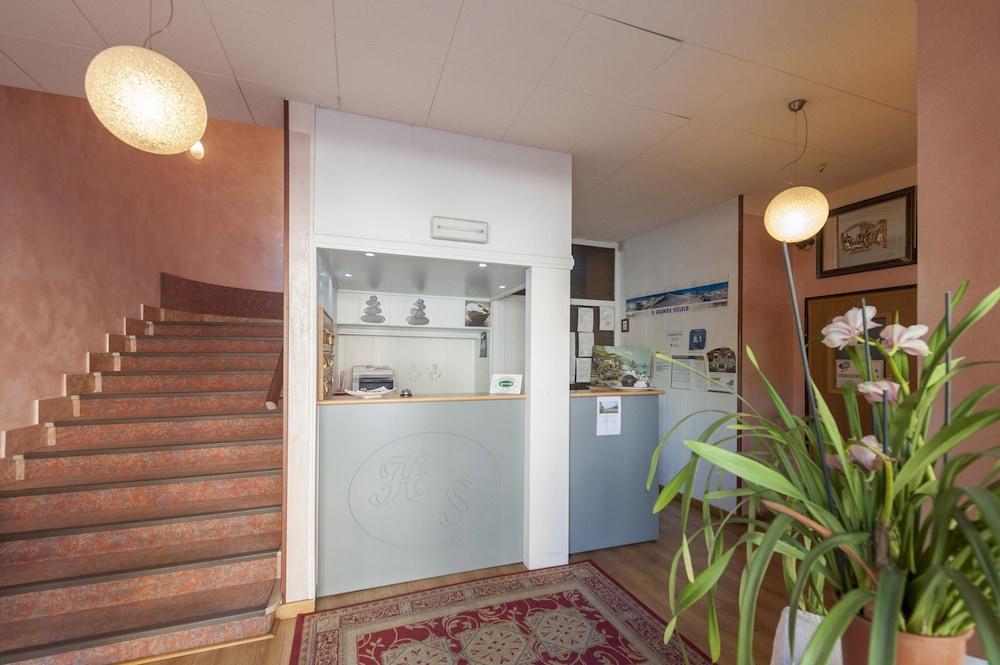 Hotel Sorriso Brenzone sul Garda Buitenkant foto