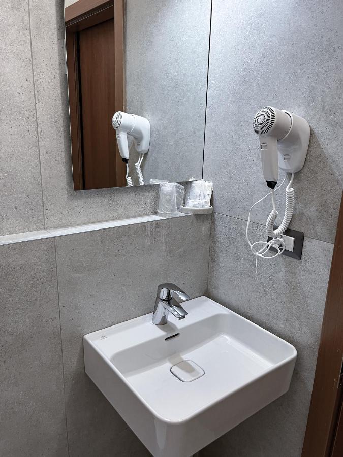 Hotel Sorriso Brenzone sul Garda Buitenkant foto